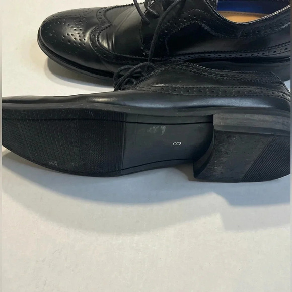 David Stone wing tip black lace up mens dress shoes. Used still look new Size 8 - Picture 5 of 13